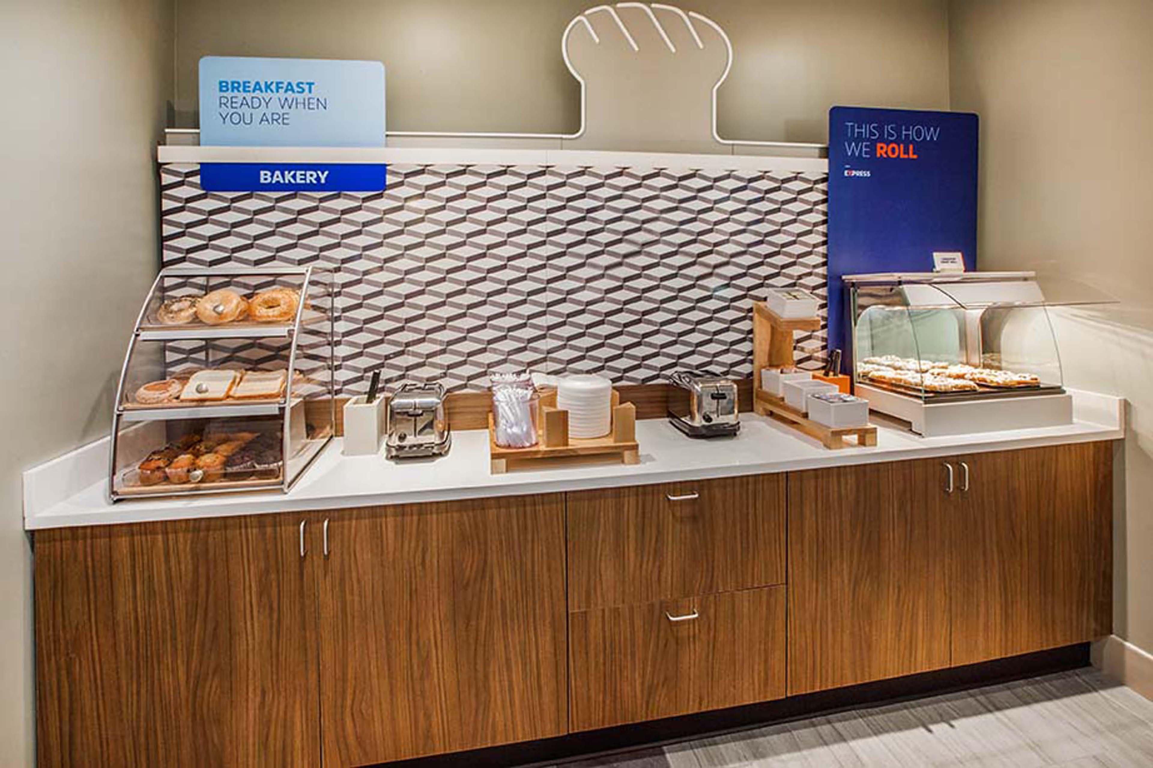 Holiday Inn Express Tomball By Ihg Ngoại thất bức ảnh