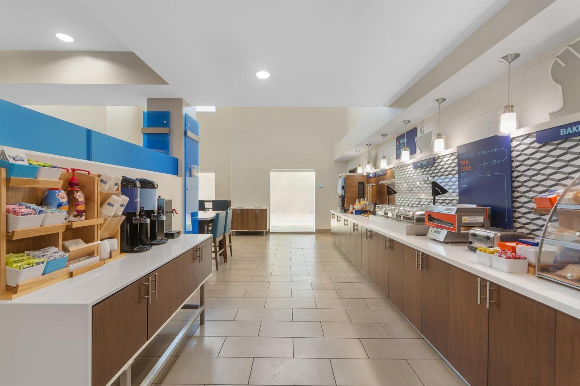 Holiday Inn Express Tomball By Ihg Ngoại thất bức ảnh